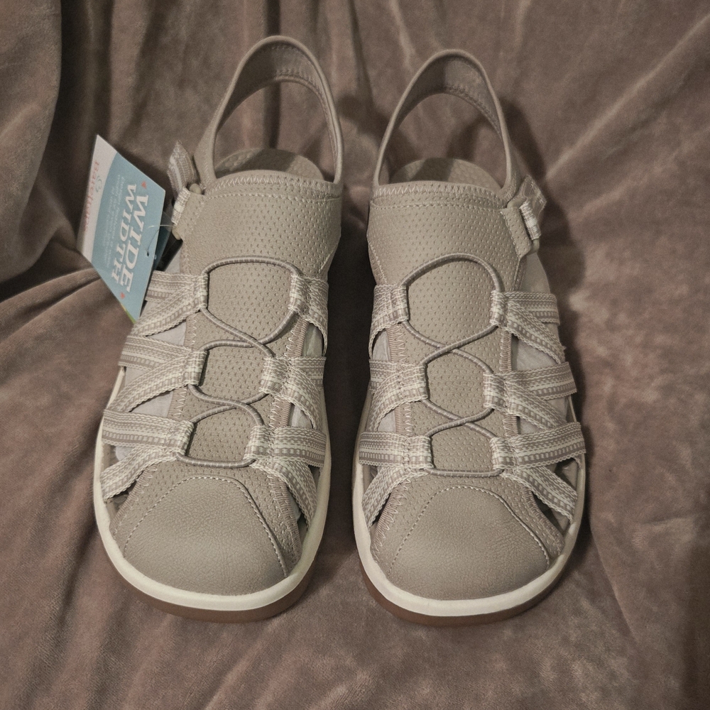 BareTraps Women's Gray Sandals